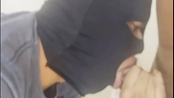 Fudendo o casado sigiloso que conheci no mercado .