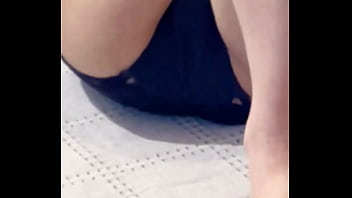 2025/07/08 Before I fucked my wife, I took a picture between her legs. After that, when I took off her underwear, her pussy was soaking wet.