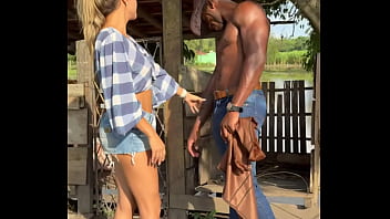 Negã_o bbc caseiro . fode casada patroa hotwife na fazenda / gato preto rei dos casais cucloud hotwife / VIDEO COMPLETO XVIDEORED OU SHEER LINK NO BANNER DO PERFIL / SUBSCREVA-SE NO PERFIL