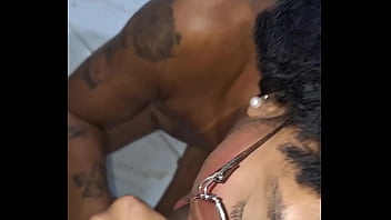 FIQUEI DESFILANDO DE CALCINHA NA FRENTE DO MEU PADRASTO AT&Eacute_ ELE ME COMER GOSTOSO