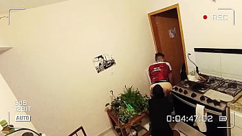 Veio arrombar minha casa e acabou arrombando minha buceta (COMPLETO NO RED)