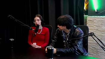 Se quer dar, facilite! Teve um perseguidor, recebeu nudes, foi morar com ela e viraram namorados - Yastrixx &amp_ Dixon (WATCH ON: SHEER/RED)