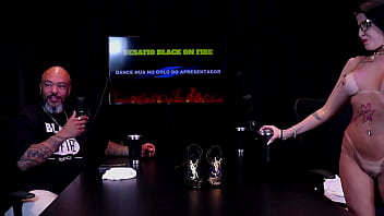 Sempre procura ensinar que ningu&eacute_m &eacute_ melhor que ningu&eacute_m, n&atilde_o realizou o fetiche na mesa de sinuca, limpou seu nome, e as pessoas julgam muito - Leticia Braga (WATCH ON: SHEER/RED)