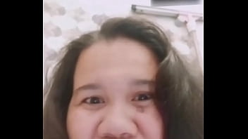 Philippines woman Daniela Lazaro shows her sexy boobs to me on Messenger