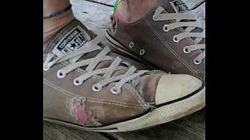 Slutty women'_s converse