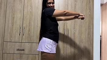 hermanastra pide el favor de que grabe sus ejercicios para tiktok y terminan en otra cosa