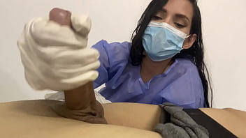 A mi paciente se le puso bien dura, no me pude resistir - PORNO EN ESPA&Ntilde_OL