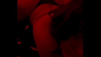Red light / admire moi dans mon corset rouge et string noir (mate mes seins sur ...