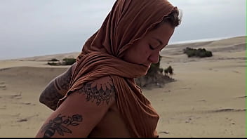 Transamos escondidos no meio de um deserto em Marrocos - Damiana, brasileira safada pela Europa Ep7