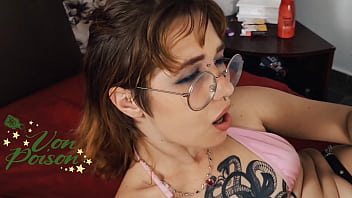 Asmr dos pezinhos de salto alto que ela enfia na buceta