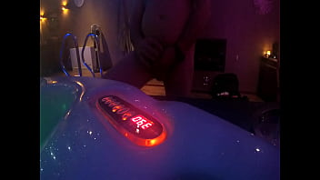 Pour vous mesdames mon homme se branle devant moi donc j&rsquo_ai pas h&eacute_siter &agrave_ le...