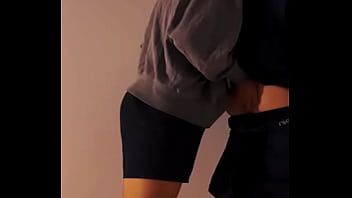 El repartidor de pizza delivery me detona en la puerta d emi casa