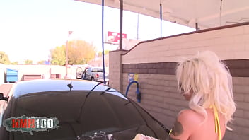 Tommy Gunn fucking the Big tits blonde Milf Brooke Haven after car wash