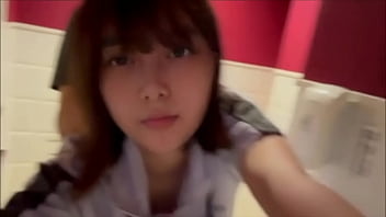 吹奏楽部で成績もよい優等生J◯が親が居ない内に巨チンの先輩彼氏とせっせと交わる青春カップル