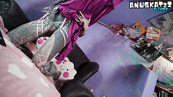 Tattooed model live show with anal play