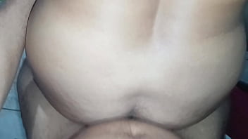 Paguei a Moto Uber da melhor maneira poss&iacute_vel! Amador - Caseiro - Morena peituda - peito grande natural - doggystyle - POV