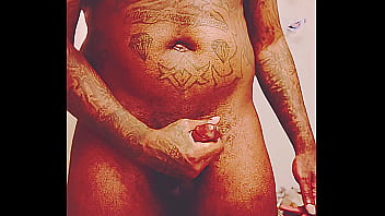 Wide cock black guy blow&rsquo_s his pussy stuffer