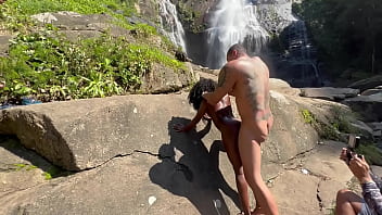 BASTIDORES E V&Iacute_DEO AMADOR COM A PRETINHA DE VEJA COMO QUE &Eacute_ UM BASTIDORES (COMPLETO NO RED E NO CHER)