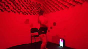 I visited a nightclub and was seduced by a beautiful, sexy chubby girl. Behind the scenes.