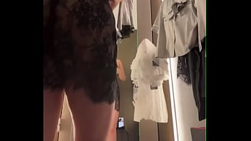 Extreme Fingering in the public mall