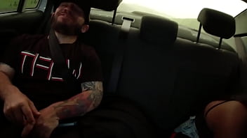 An&otilde_es na Praia: Massagem T&acirc_ntrica, Risos e Gozadas anazinha fez massagem no an&atilde_o