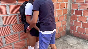 SALE D ELA ESCUELA PARA QUE LE ROMPA EN EL CO&Ntilde_O EN LOTE ABANDONADO Y TERMINA LLENA DE SEMEN