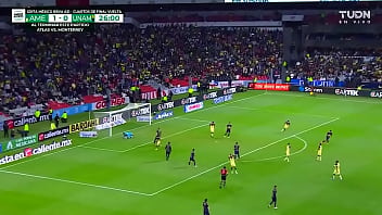 jovenes universitarios se follan en una gangbang a su puta naca de amarillo