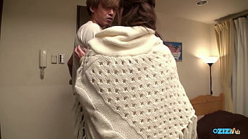 After this bitch had the best sex of her life this guy creampied her cunt