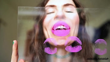 Naughty Noisy Pinky Kiss