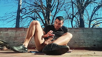 hombre musculoso outdoor Hombre Musculoso, Mansturbation de pene grande hasta Acabar