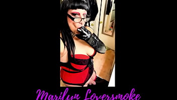 Mistress Marilyn Smoking Fetish Goddess Gloves