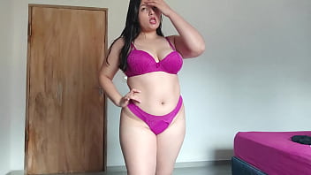 La mas caliente del pueblo me envia un video