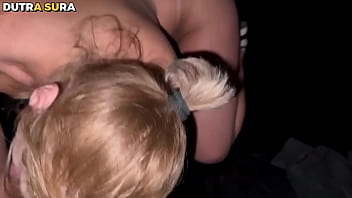 Fui no Swing com meu namorado e distribui buceta pra geral - Varios me fodendo no Glory Hole e meu namorado da pica grande me fodendo tamb&eacute_m COMPLETO NO RED