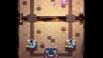 Clash Royale! Mat&iacute_as petit Baeza es salvajemente penetrado por toro Martin lopez