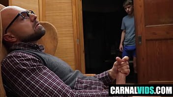 The professor vol. 1 close study Adam Snow, Noah White