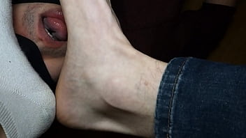 Barefeet1986 getting my feet suck by a slave