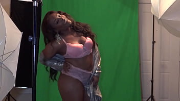 BTS Clip Of Playhouse Photoshoot With Jenni