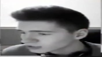 loira com sugar daddy no estacionamento