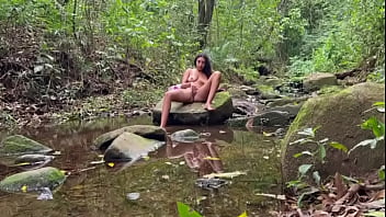 Latina from the countryside, rubs her natural and hairy pussy outdoors, and the stranger can'_t stand to watch it anymore until