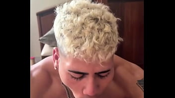 FUDENDO O MACHO DO RABO APERTADINHO