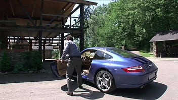 You gotta be fucking her while she&#039_s on her hands and knees to appreciate it