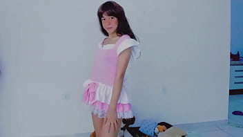 Puta safada mostrando o corpo pra provocar uma punheta