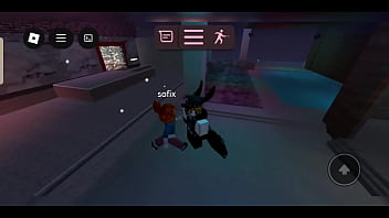 una chica se uni&oacute_ a un condominio falso y yo le dije que la invitar&iacute_a a uno de verdad