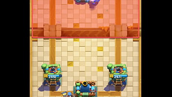 Neg&atilde_o fudendo gord&atilde_o na sala sem piedade ( o gordo engoliu at&eacute_ o talo a tora negra)