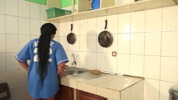 Mon Mari a d&eacute_cid&eacute_ de me faire l&#039_amour &agrave_ la cuisine aujourd&#039_hui apr&egrave_s une bonne baignade ensemble !! Abonnons nous massivement