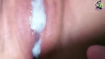 สาวไทยเล่นชู้ตอนผัวไม่อยู่โดนเย็ดแตกในหี Creampie NiNew Thai