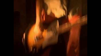 Smells Like Teen Spirit (Official Music V&iacute_deo)