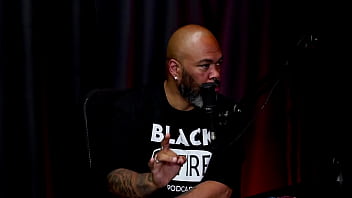 A internet est&aacute_ fodendo o meio liberal, est&atilde_o trazendo a modinha do menage feminino, e a surtada que deu... - Bella Ruiva (WATCH ON: SHEER/RED)