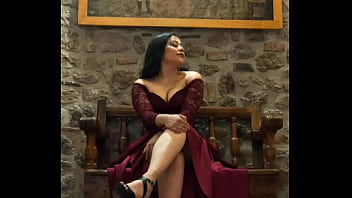 Soy Valeria y me gusta mostrar mis pechos