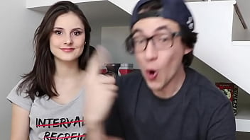 Manu digilio gostosa demais merece muito leite quente